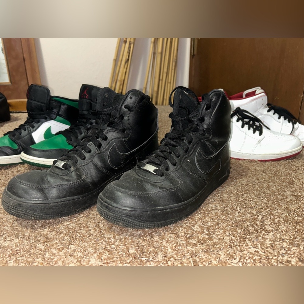 Black Jordan 1s